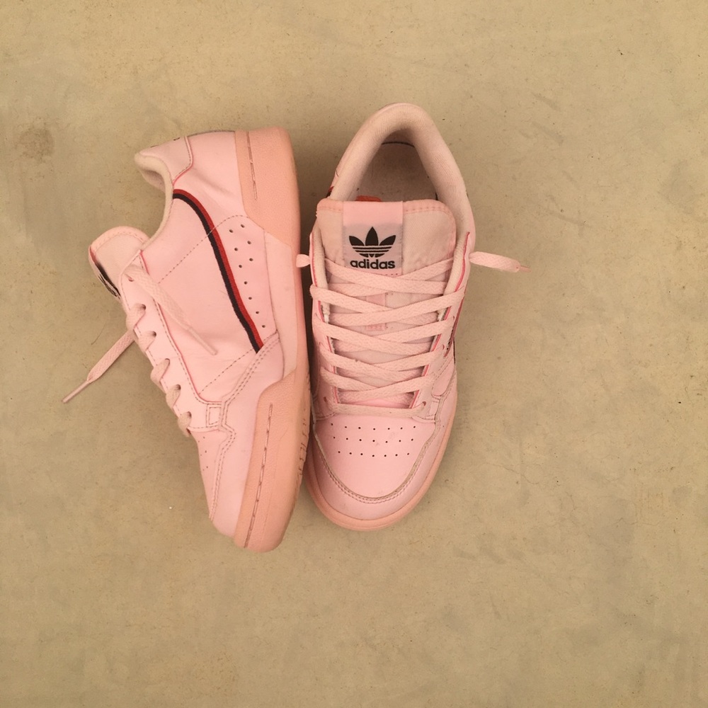 Retro Adidas - Picture 3 of 9